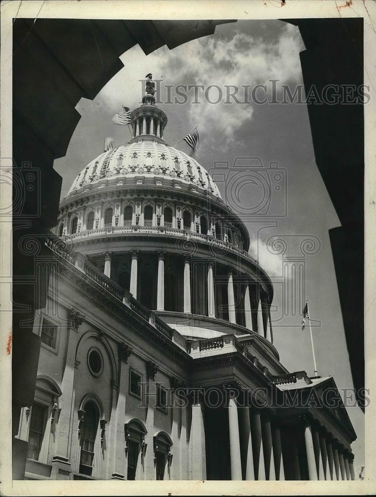 1934 Press Photo Outside view of the US Capitol dome - nea87293 - Historic Images