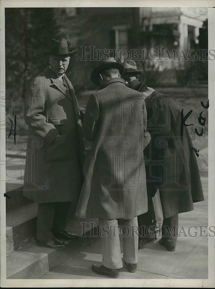 1930 Press Photo Dr. Francis Hagner Gives Report On William Taft&#39;s Condition - Historic Images