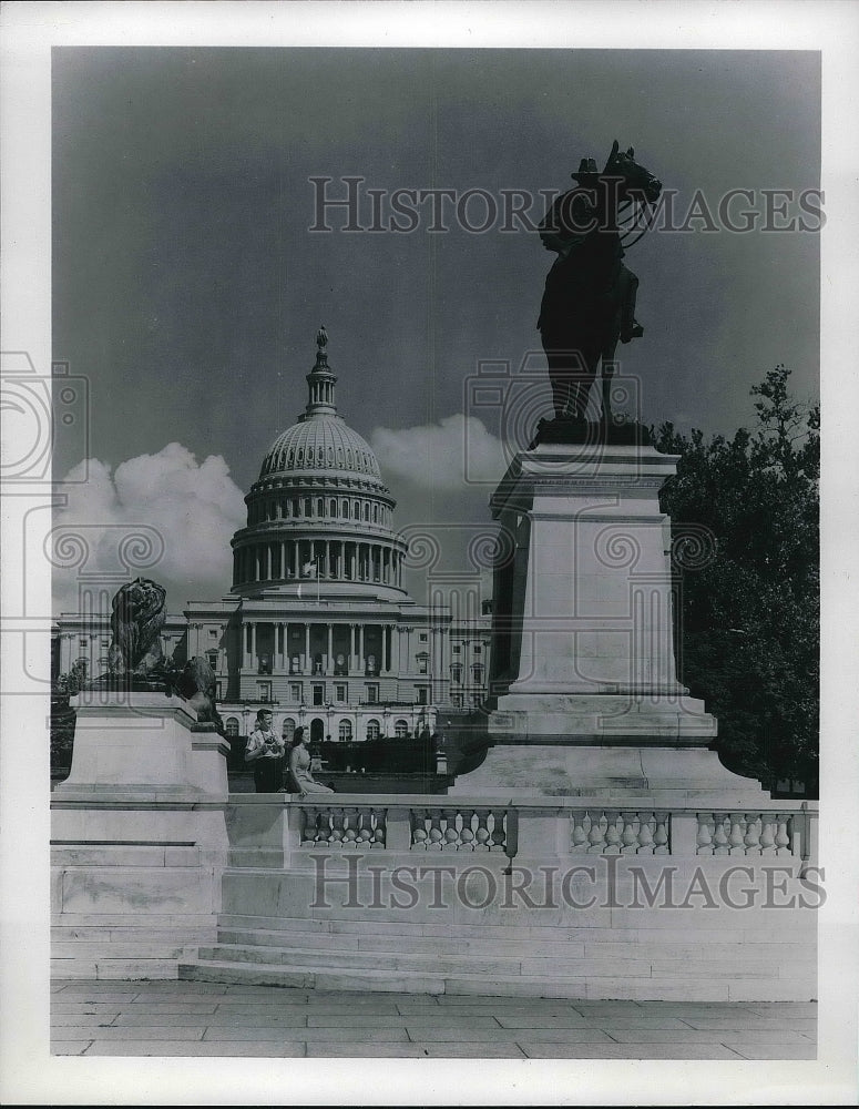 1962 Press Photo statue of Grant with Capitol building in background in DC - Historic Images