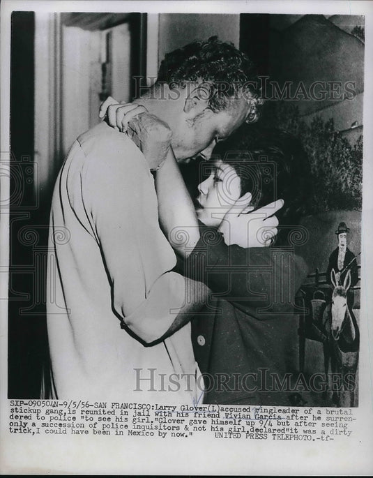 1956 stickup gang leader Larry Glover in jail with gal pal - Historic Images