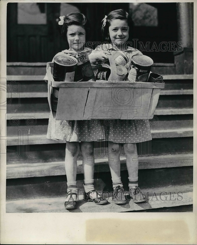 1941 Press Photo Joanne and Carol Bolla - nea87426-Historic Images