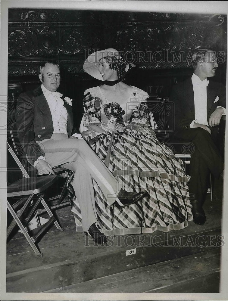 1935 Mrs Vince Astor and Wadsworth Lewis at the Metro Opera House - Historic Images