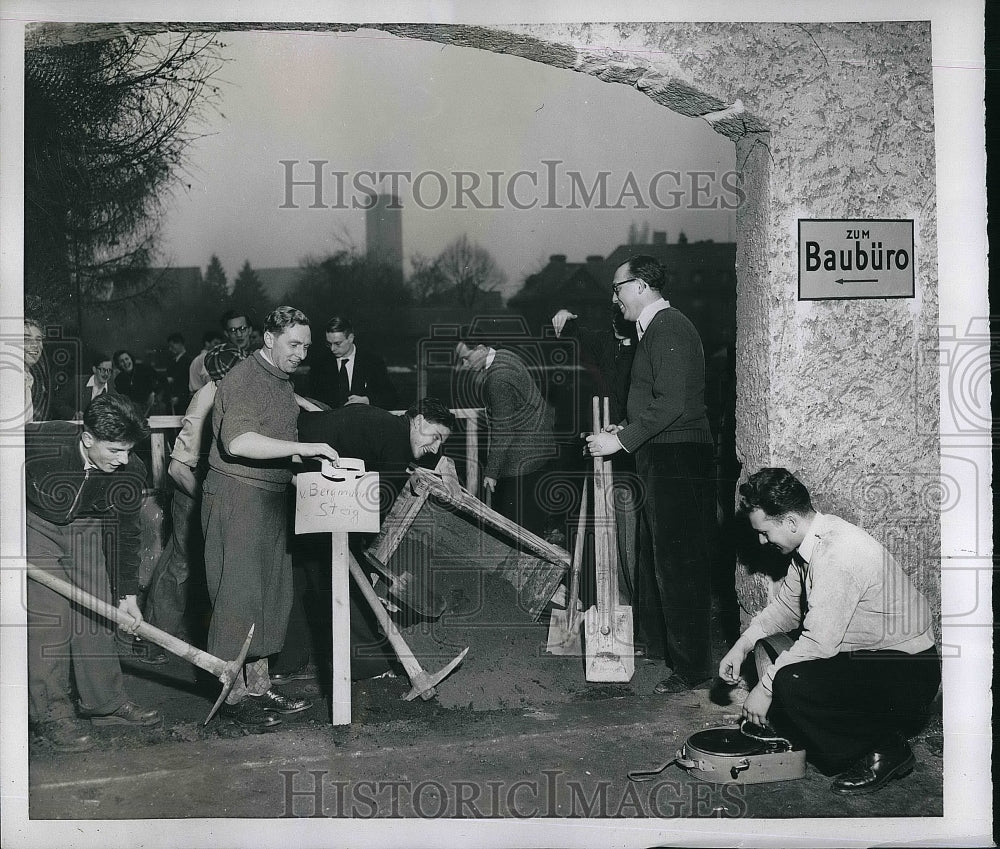 1953 Students make a road connecting buildings their Free University - Historic Images