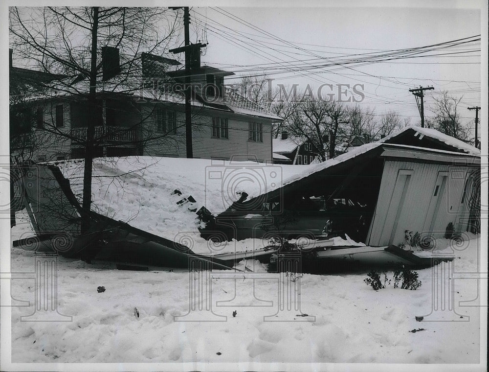 1961 Cars Trapped In Collapsed Garage In Williamspost, PA - Historic Images