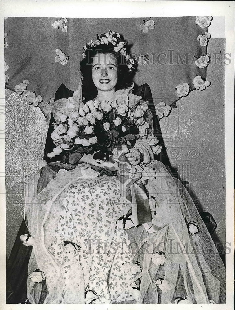 1943 Shirley Newton Queen Of Festival Of Roses In Newark New York - Historic Images
