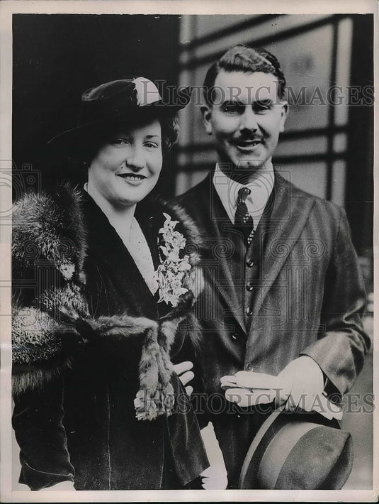 1937 Alister McDonald Architect & Mrs. Doreen Mayberta Banaz - Historic Images