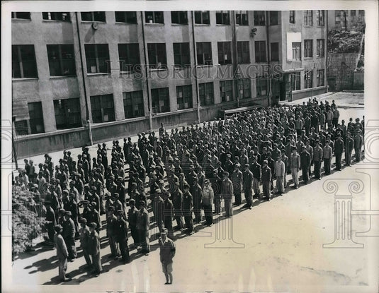 1945 Press Photo Students Enrolled In Nakano-Cho Hakasha High School In Japan - Historic Images