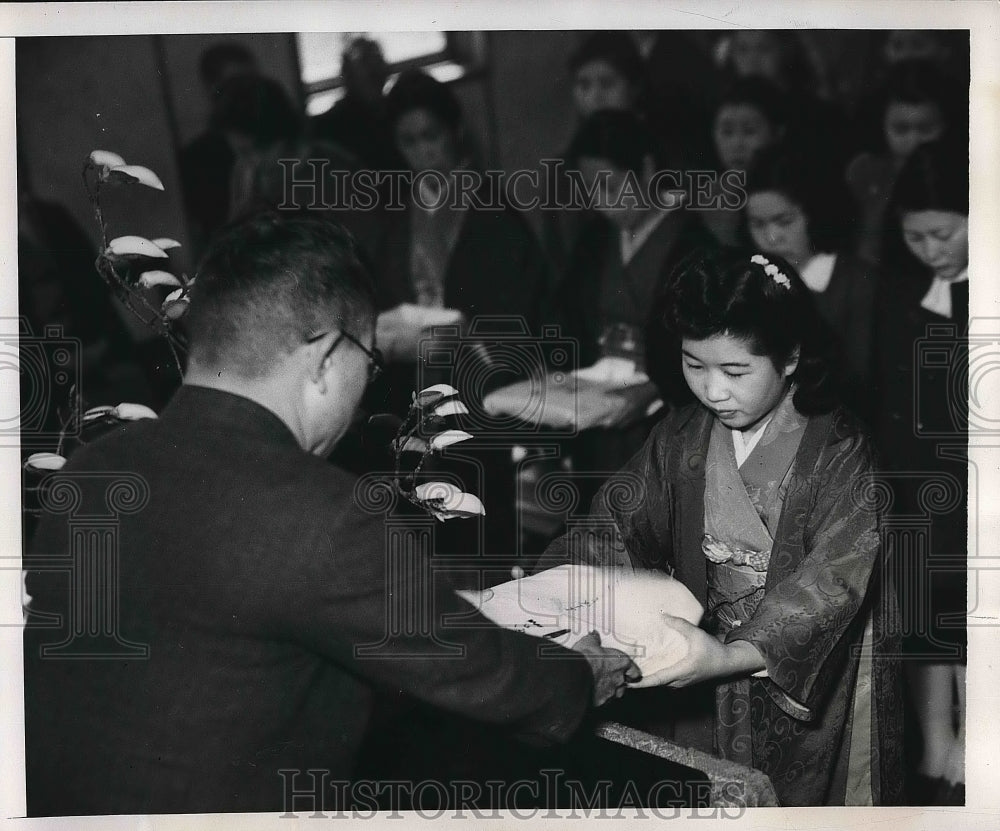 1948 Press Photo Principal Giving Diploma To Takiko Tani During Graduation - Historic Images