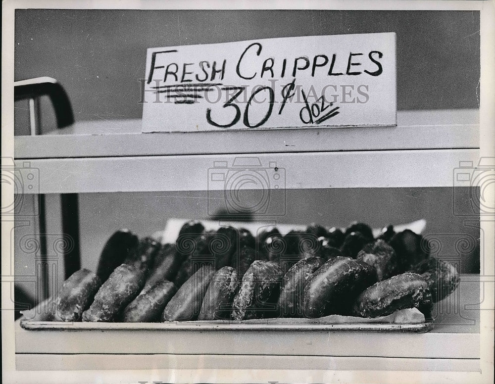 1959 Pittsburgh, Pa doughnuts for sale at a shop  - Historic Images