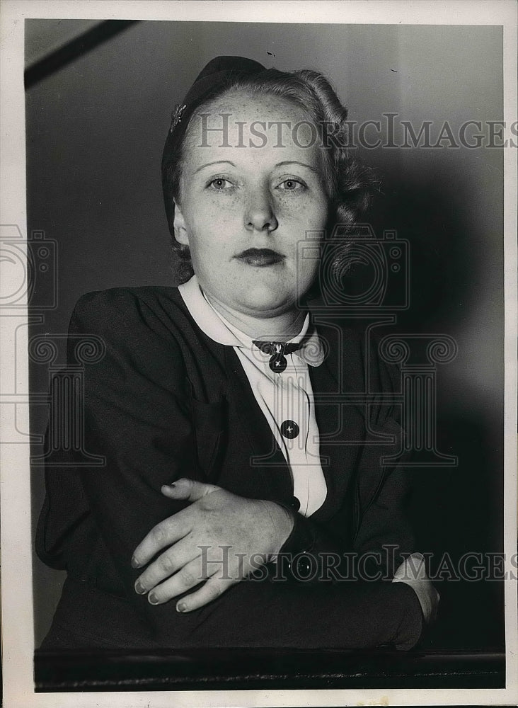1937 Margaret Fish, American Airlines hostess named Most Charming - Historic Images