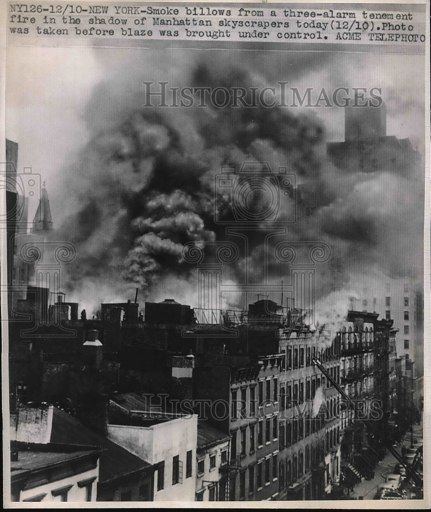 1947 Smoke from 3 - Historic Images