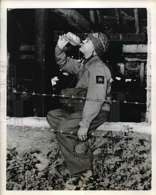 1946 Press Photo Ted Malone aka The GI's Friend - Historic Images