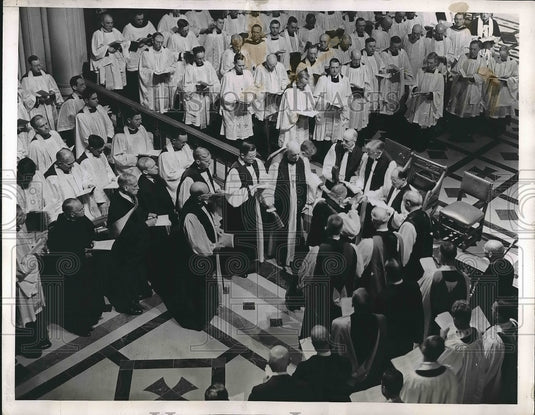 1944 Press Photo D.C. Church of St Peter & St Paul.Rev Lawrence,Hobson,Peabody-Historic Images
