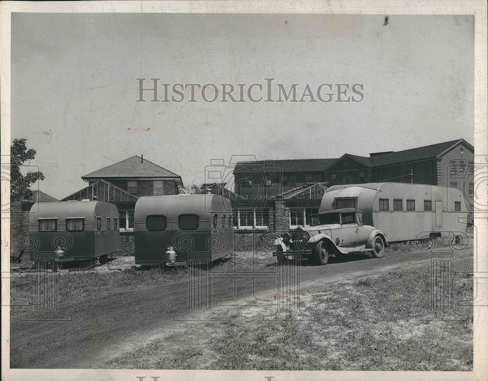 1948 Trailers at greenhouse at Cleveland Hospital  - Historic Images