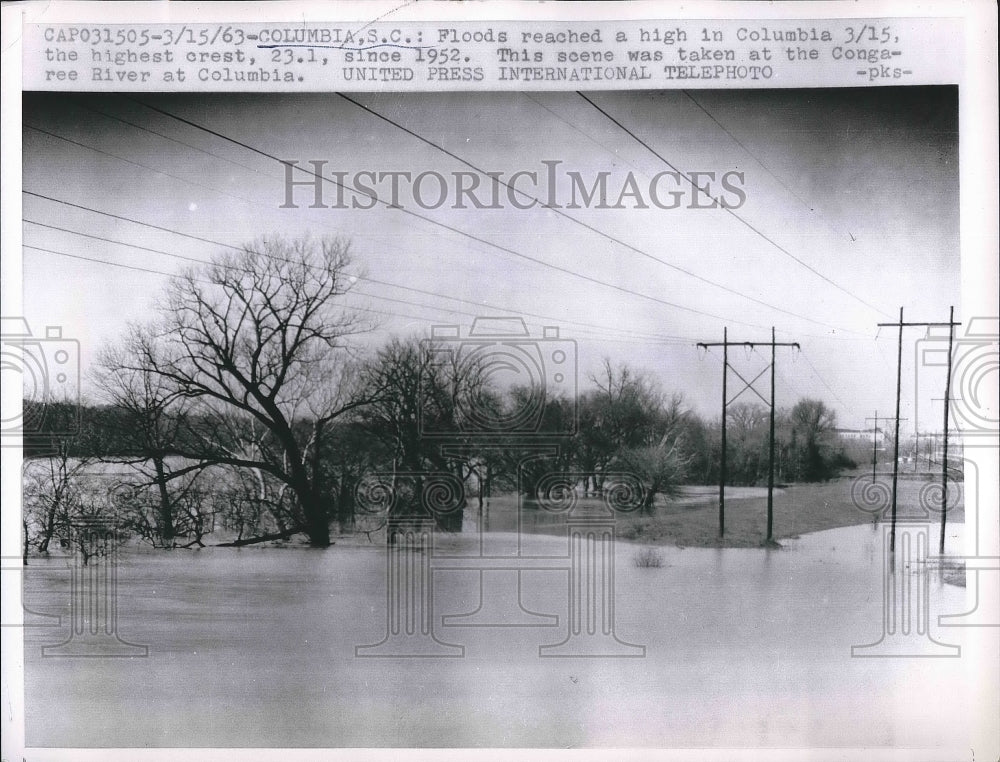 1963 Press Photo Columbia, S.C. floodwaters crest at 23.1 feet - nea88611 - Historic Images