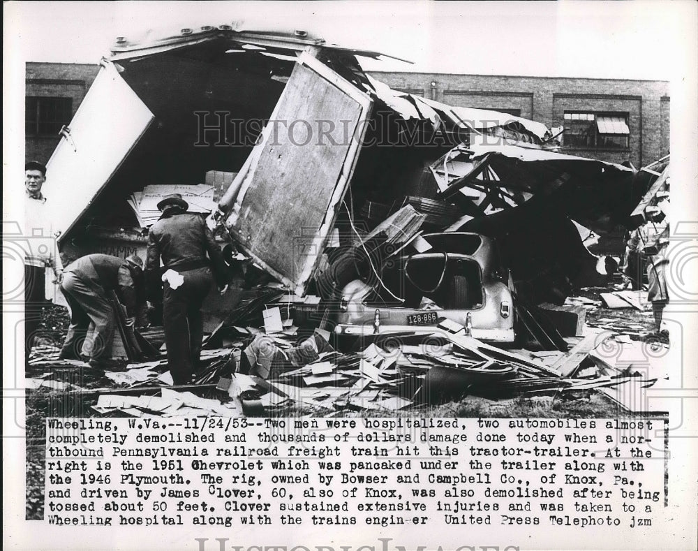 1953 Press Photo Wheeling, W.Va. , wreckage of train smashing into a car - Historic Images