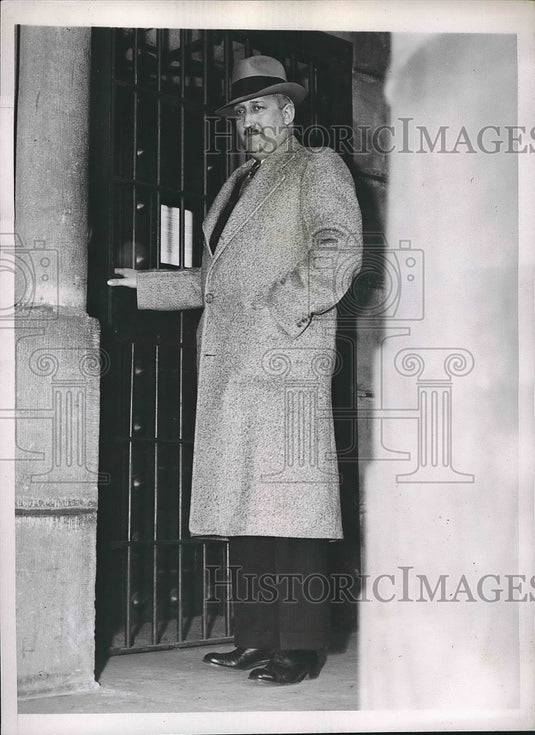 1936 Dr Howard Weiseier Prison Doctor  - Historic Images