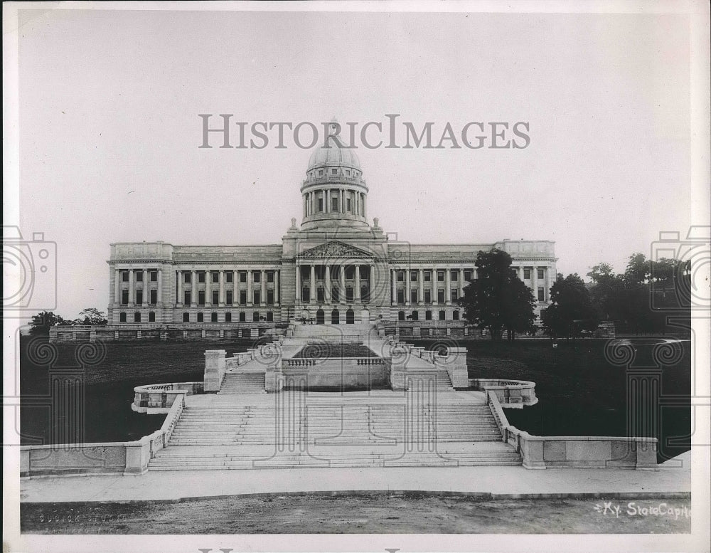 1938 The State Capitol building of Frankfort, Ky.  - Historic Images