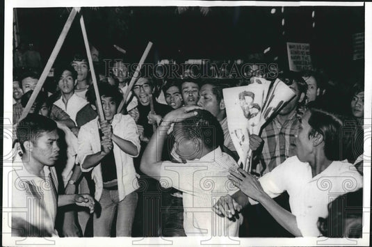 1969 Angry Filipino Students Demonstrating Against America - Historic Images