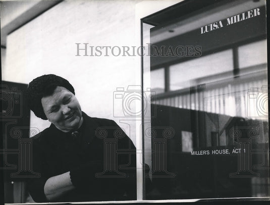 1966 at Library Mrs. Miller display Luisa Miller  - Historic Images