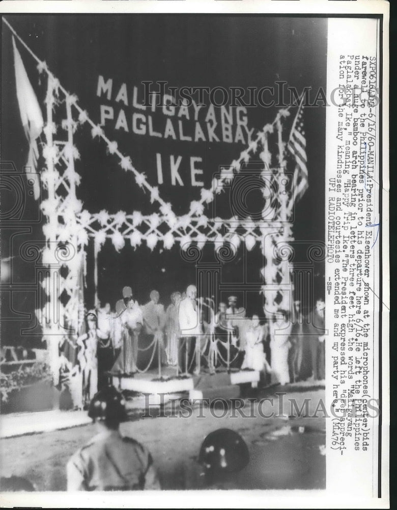 1960 Press Photo President Eisenhower saying farewell to Philippines - nea89212 - Historic Images