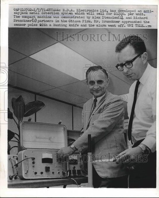 1971 Ottawa, Canada. EDA Electronics Alex Itenson & R Branckner - Historic Images
