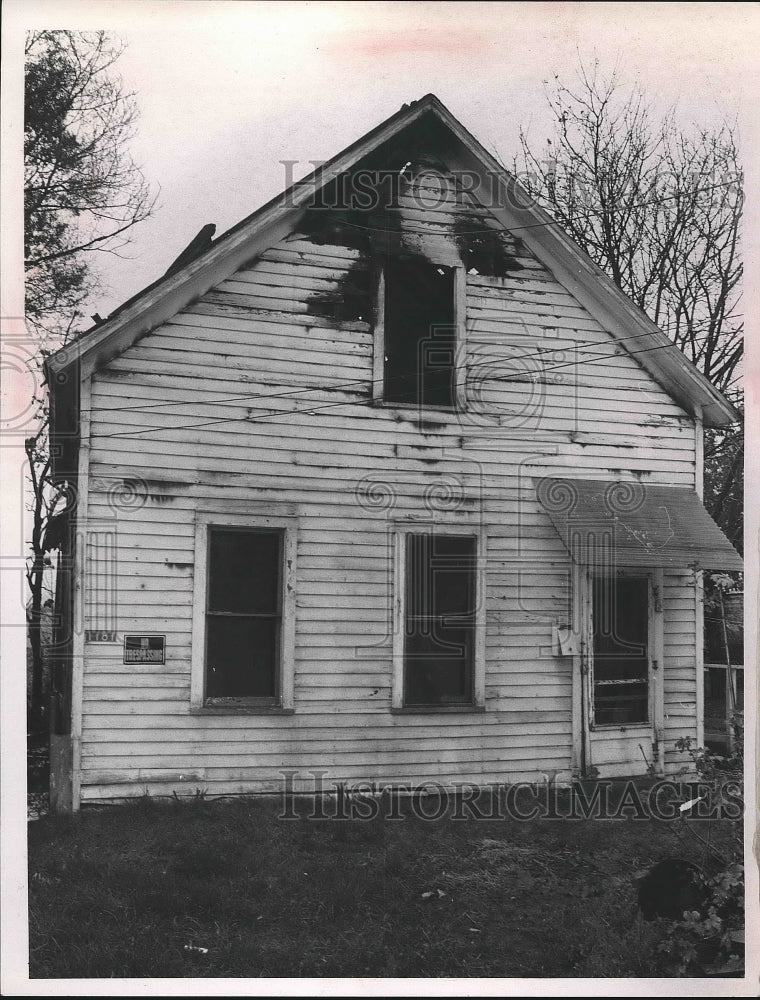 1956 Press Photo Burned house on Holmden Ave. Owens by George Moroney - Historic Images