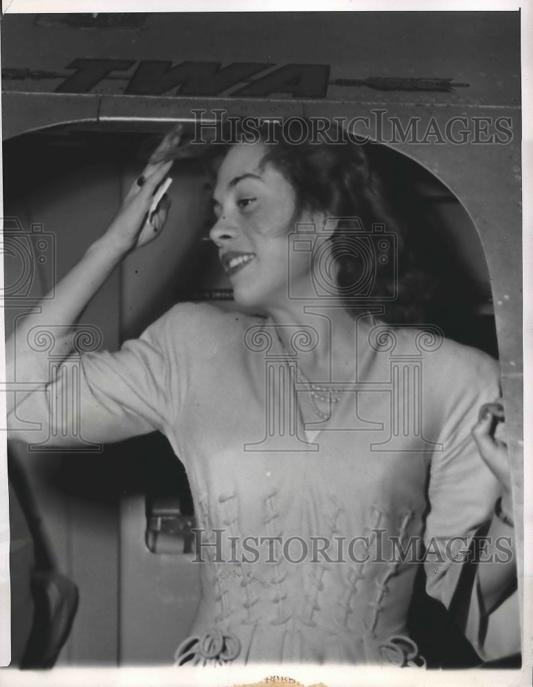 1948 Press Photo Mrs Wilhelmina Masters in Chicago - nea89299 - Historic Images