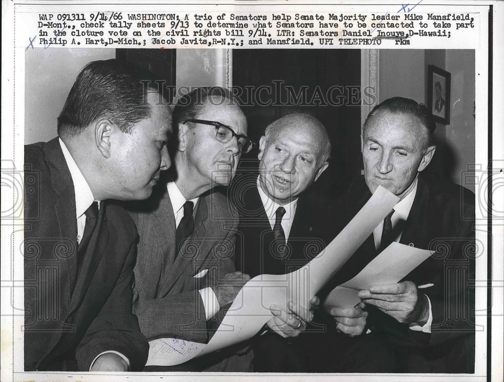 1966 Press Photo State Senators helped Senate Majority Leader Mike Mansfield. - Historic Images