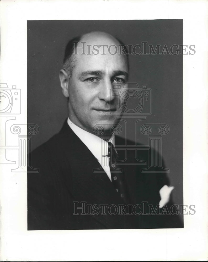 1941 O.F. Quartullo, Chief Engineer, White Motor Company, Cleveland - Historic Images