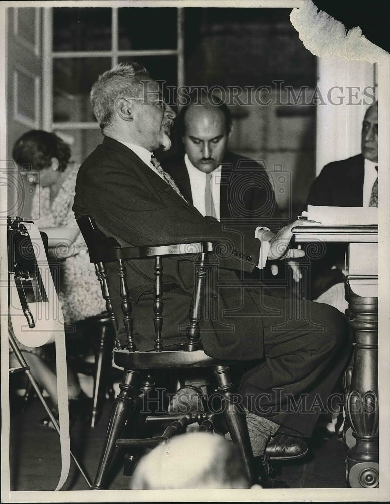 1934 Dr. Kurt Rosenfeld Testifying before commission  - Historic Images