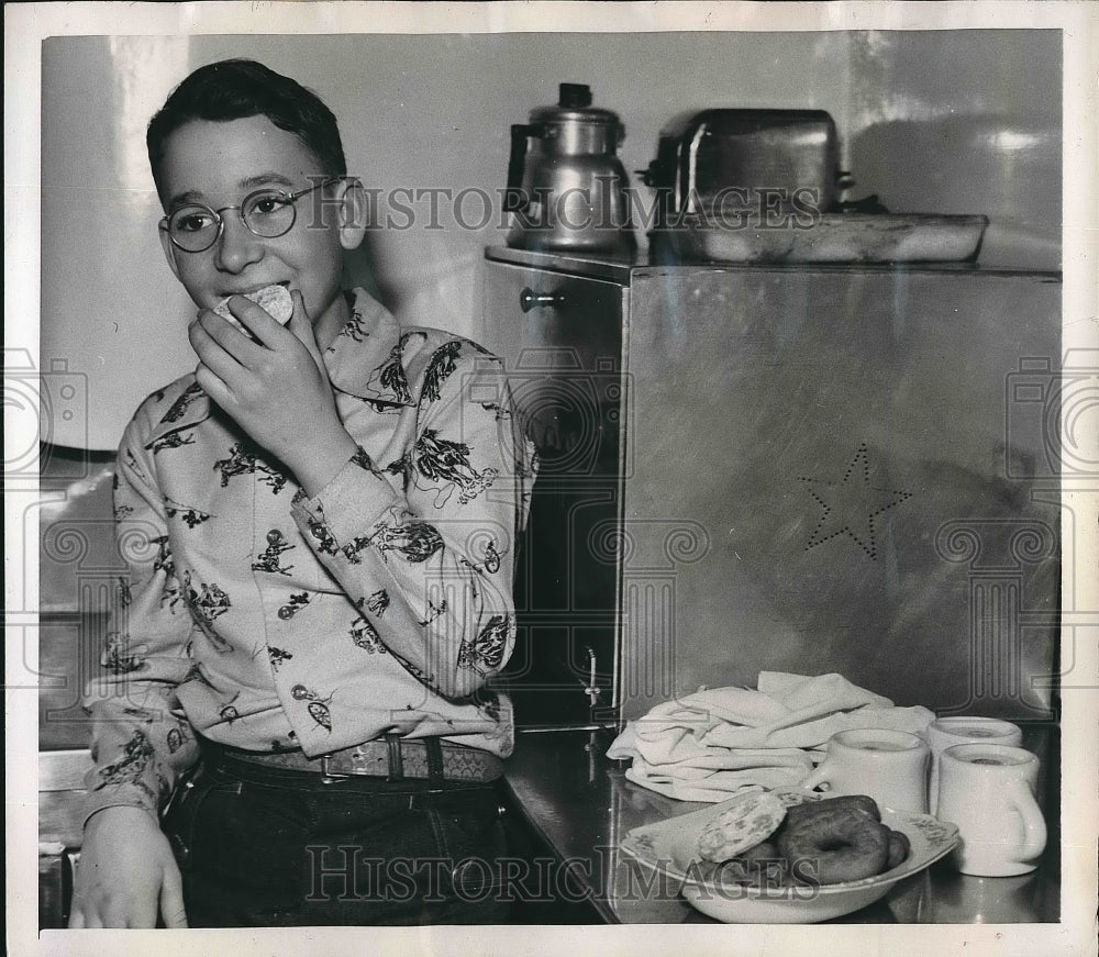 1948 Jimmy Melton after getting out of prison  - Historic Images