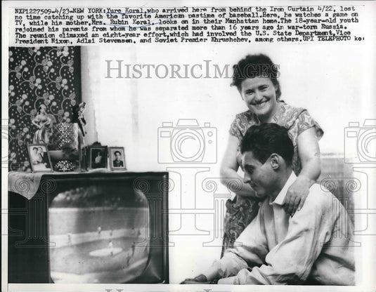 1960 Yure Koral reunited with parents after 16yrs in war - Historic Images