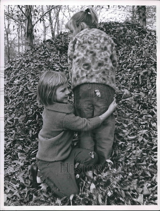 1965 Lynne Marie & Tammy Lynne Playing  - Historic Images