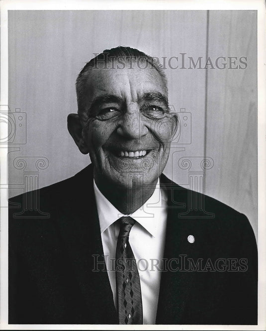 1964 A very happy Cleveland, Ohio man  - Historic Images