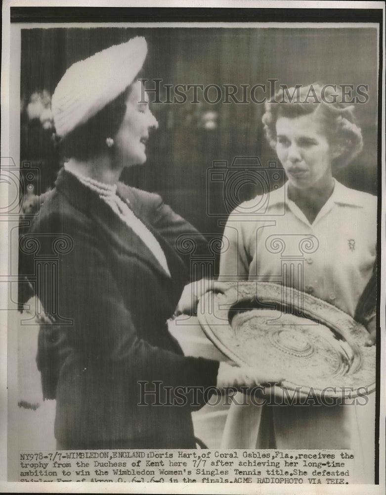1951 Wimbledon Winner Doris Hart Getting Trophy from Duchess of Kent - Historic Images