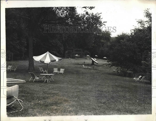 1941 Recreation Area for Sanitation Department Employees in New York - Historic Images