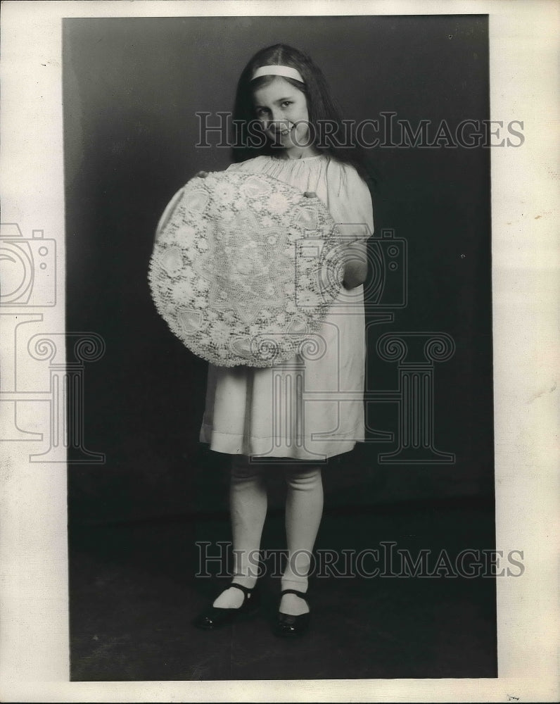 1929 Mary O&#39;Neill Holding lace  - Historic Images