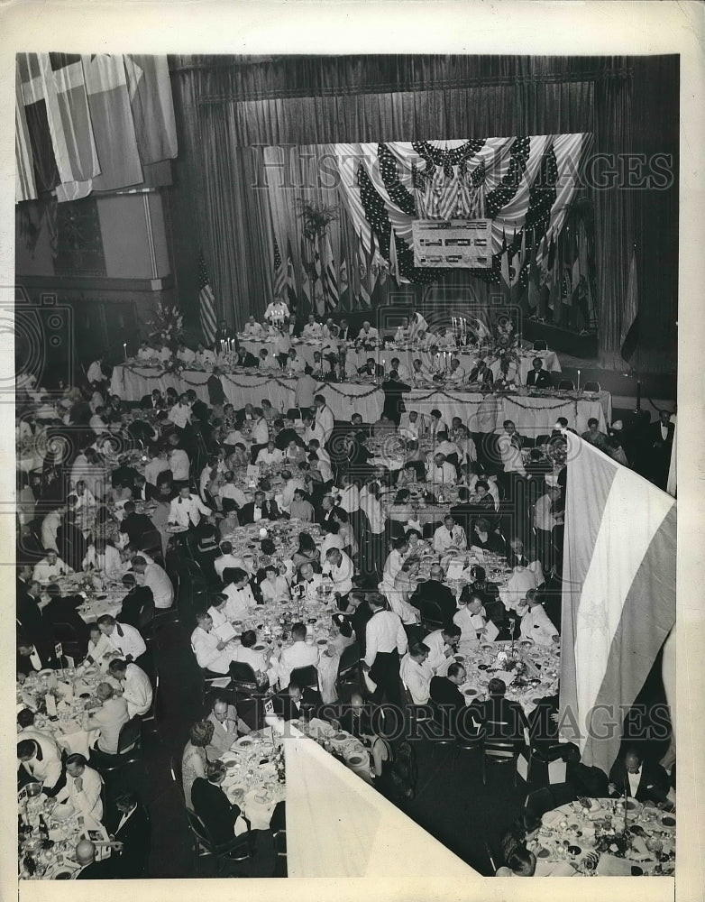1942 Waldorf - Historic Images