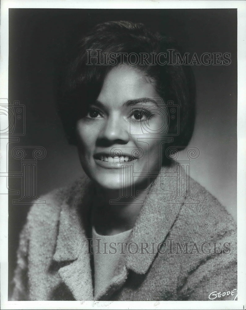 1969 Press Photo Norma Quarles, NBC News Bureau, Cleveland, Ohio - nea90061 - Historic Images