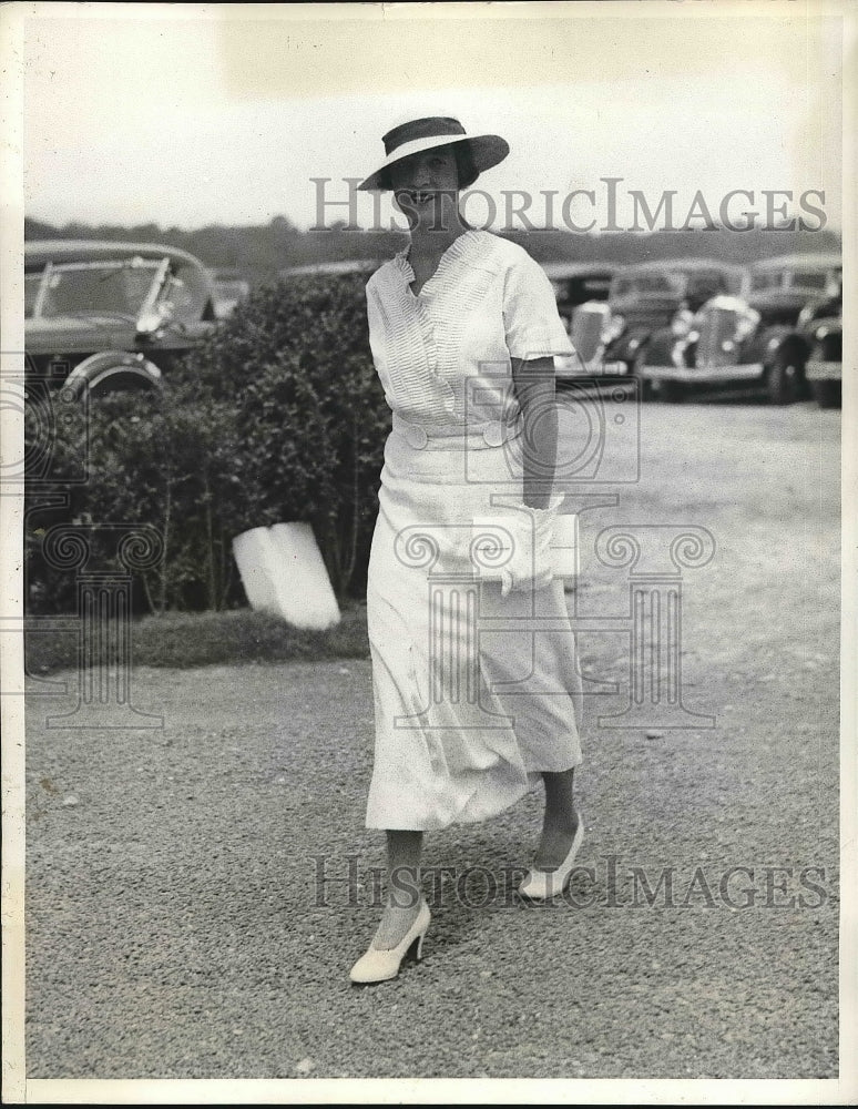 1934 Press Photo Elsie Quinby, Daughter of Mrs. Duncan Cameron, Washington, D.C.-Historic Images