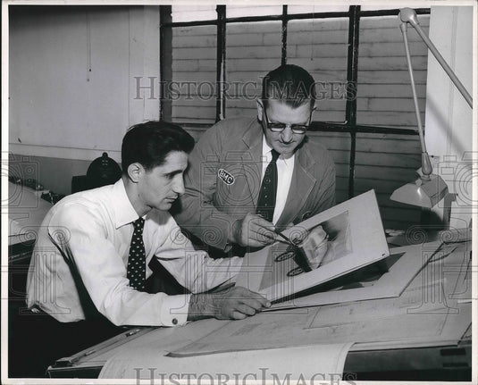 1955 Carter Quisenberry, toy car designer in NY  - Historic Images