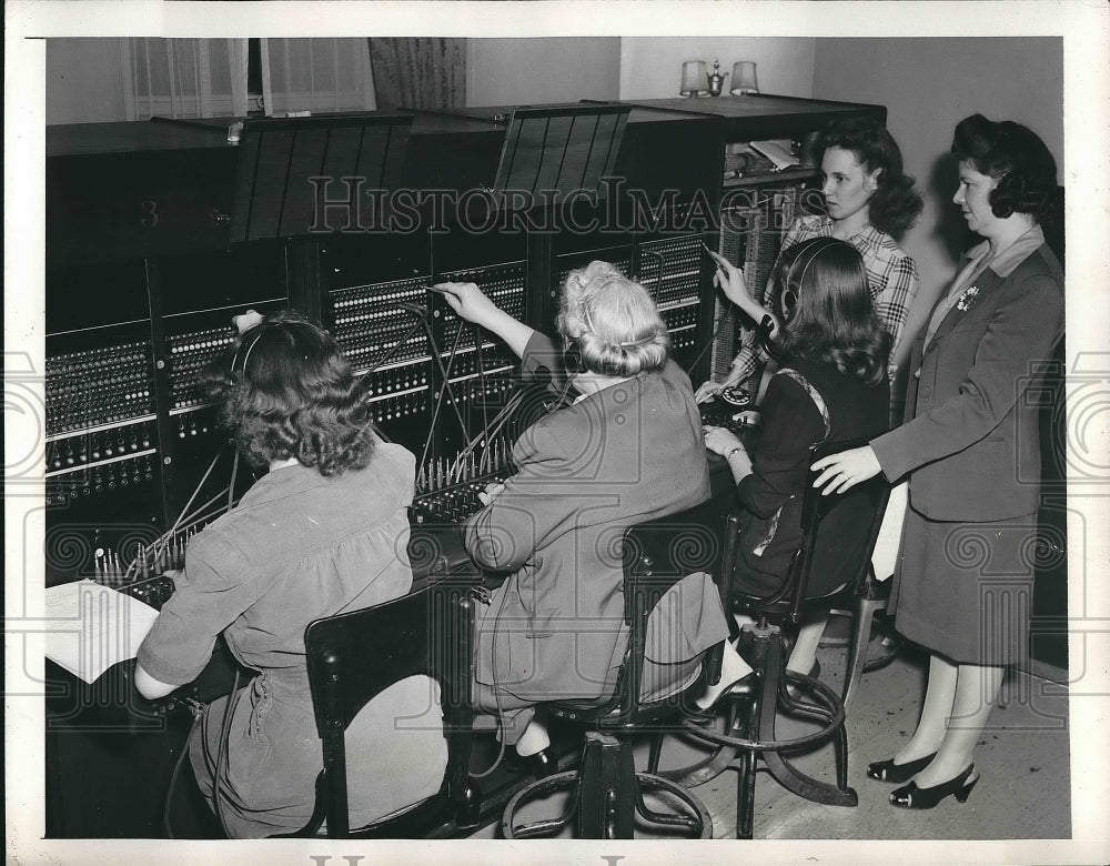 1946 Press Photo switchboard set up at hotel for council of Foreign Ministers - Historic Images