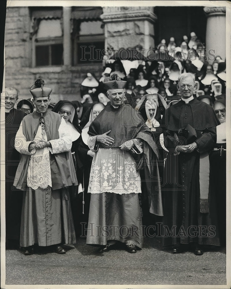 1930 Bishop McNamara, Mons. Pietro Fumosoni, Mons. Pace in D.C. - Historic Images
