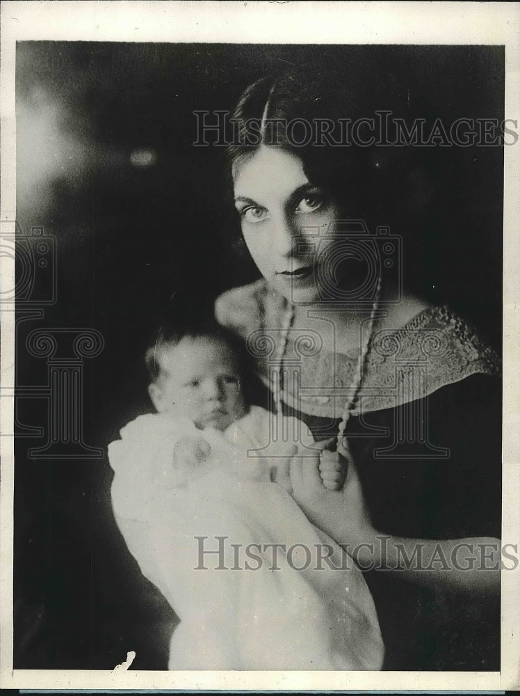 1927 Mrs Lester J Maitlaid and baby  - Historic Images