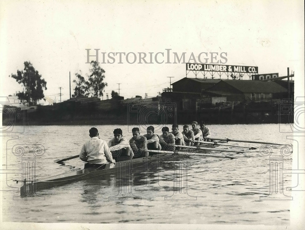 1930 Press Photo California Varsity Crew Team - Historic Images