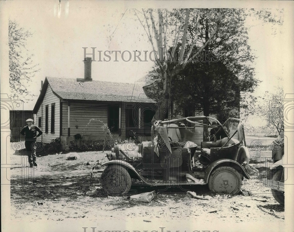 1927 Press Photo Superintendent at school that blew up - nea90601-Historic Images