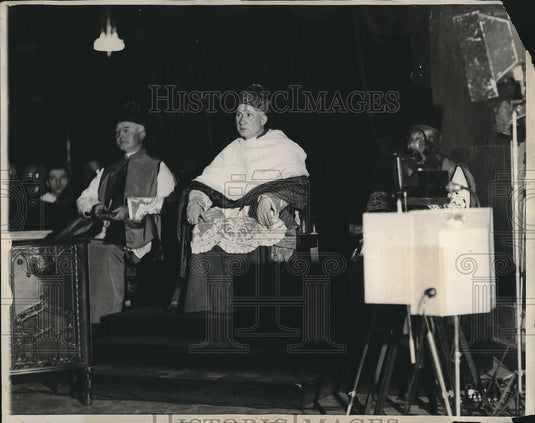 1931 Mons. McCormick & Most Rev Pietro Fumasoni  - Historic Images