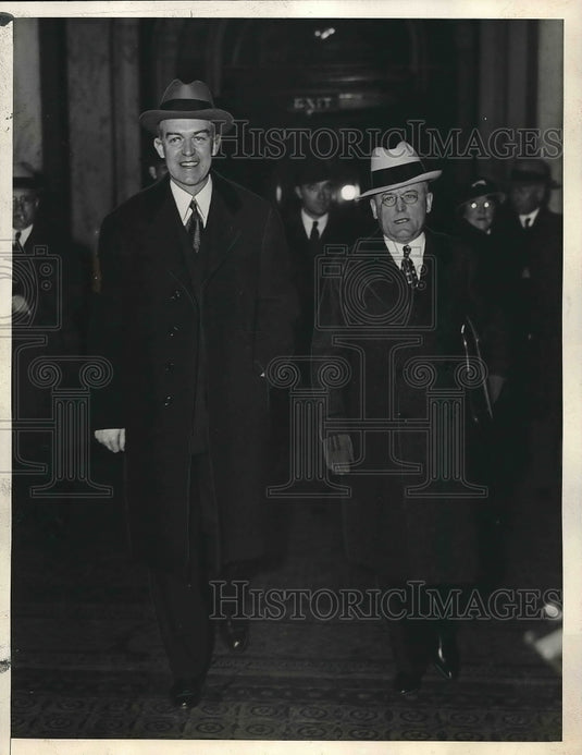 1934 Press Photo William MacCracken Jr & his Atty. Frank J. Hogan - nea90695 - Historic Images
