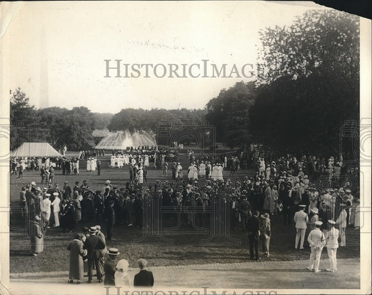 1924 Press Photo Disabled vets at party on White House lawn - nea90791 - Historic Images